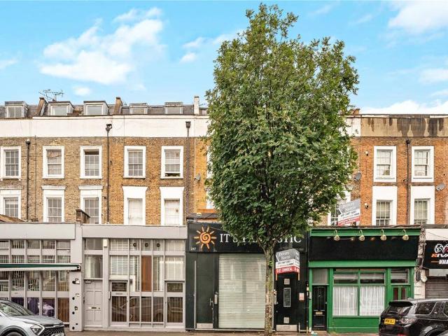 House for rent in Barnsbury, Greater London
