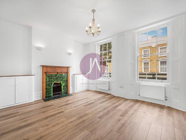 House for rent in Barnsbury, Greater London
