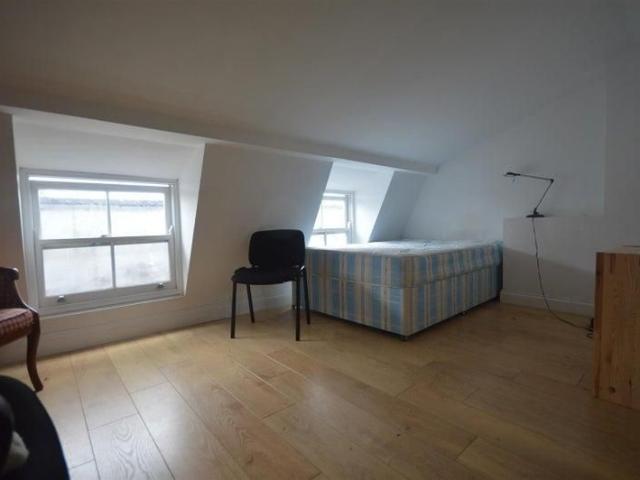 Room for rent in Barnsbury, Greater London