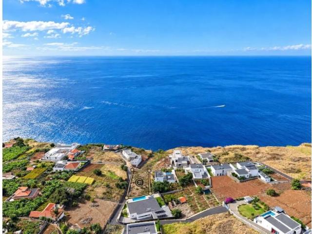Terreno venda em Girão, Calheta