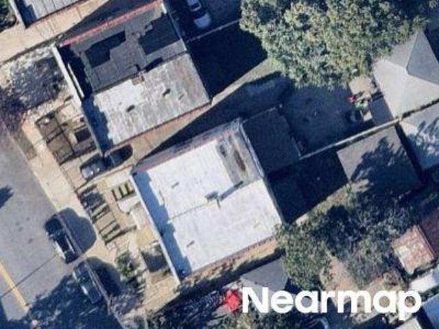 House for sale in The Bronx, Arverne