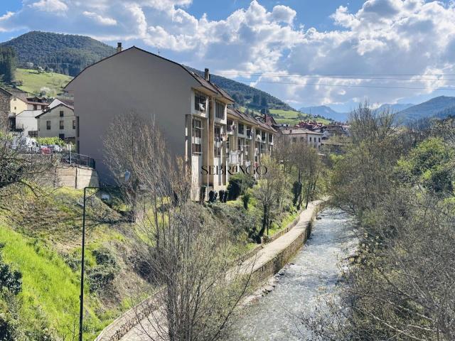 Piso en venta en Potes, Cantabria