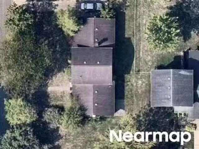 House for sale in Elyria