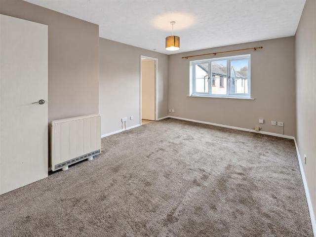 Apartment for rent in Highwoods, Fordham Heath