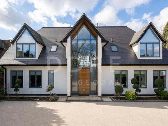 House for sale in Bushey