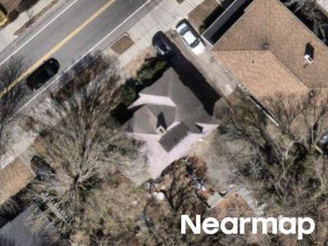 House for sale in Newtonville