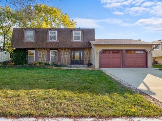 House for sale in Elk Grove Village, Illinois