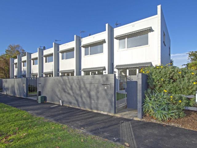 House for rent in Addington, Canterbury