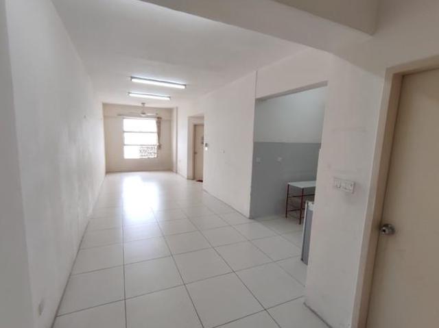 Serviced Residence for sale in Petaling, Subang Jaya