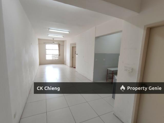 Serviced Residence for sale in Tanjong Sepat, Selangor