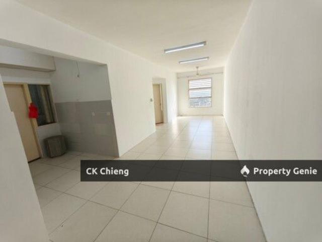 Apartment for rent in Tanjong Sepat, Selangor