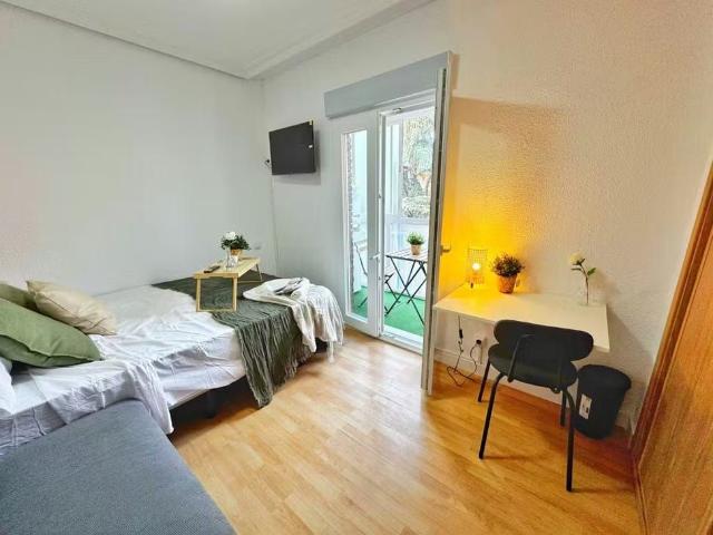 Apartamento en alquiler en Coslada, Madrid