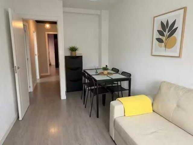 Apartamento en alquiler en Zarzaquemada, Leganés