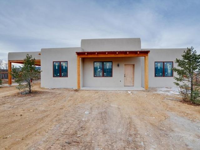 House for sale in Taos, Taos County