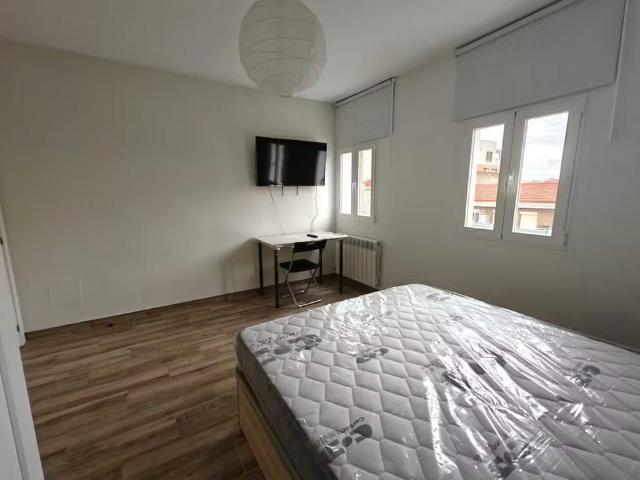 Casa en alquiler en Ciudad Lineal, Madrid