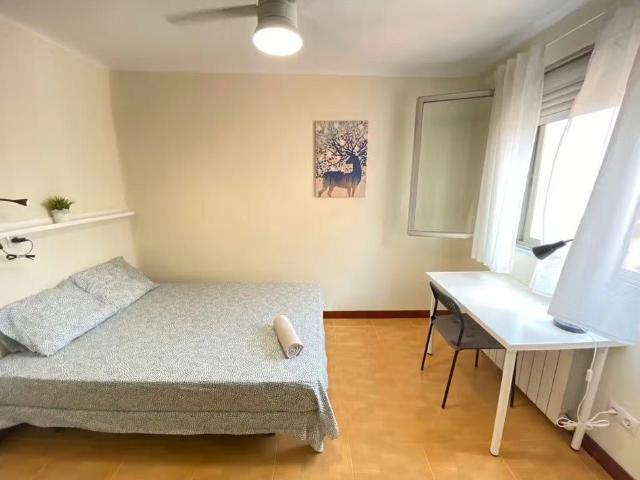 Casa en alquiler en Puente de Vallecas, Madrid