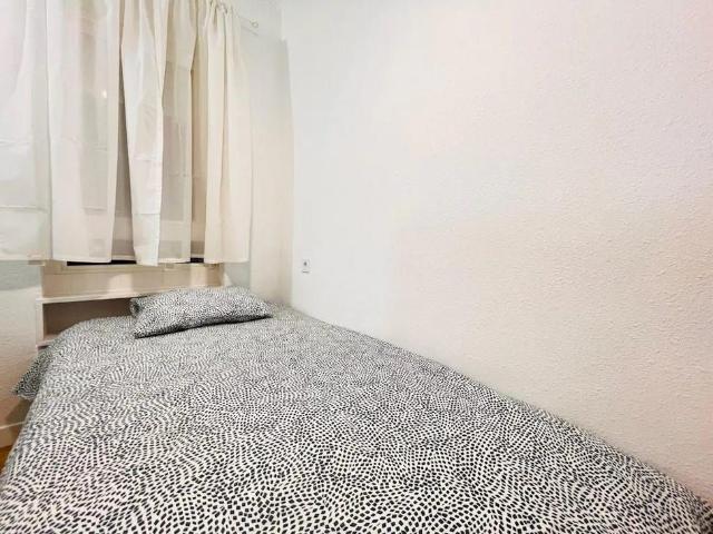 Casa en alquiler en Puente de Vallecas, Medina-sidonia