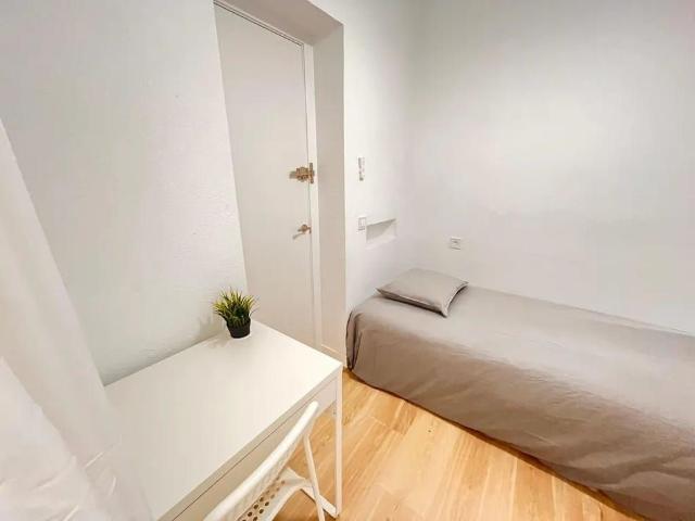 Casa en alquiler en Puente de Vallecas, Medina-sidonia