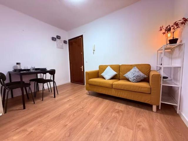 Casa en alquiler en Puente de Vallecas, Madrid