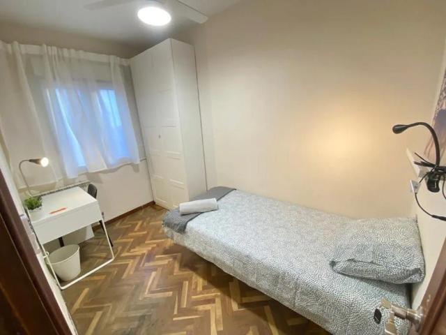 Casa en alquiler en Puente de Vallecas, Medina-sidonia