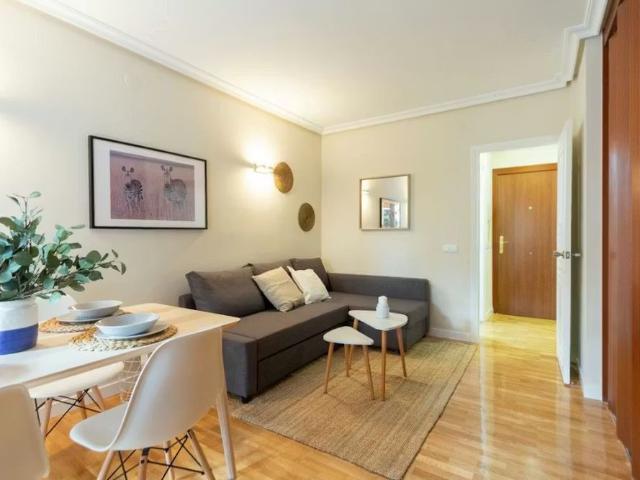 Casa en alquiler en El Viso, Madrid