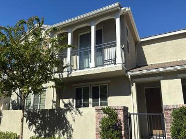 Condo for sale in Canyon Country, California