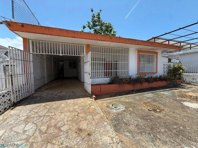House for sale in San Juan