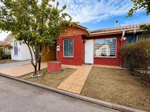Casa en arriendo en Calle Larga, Valparaíso