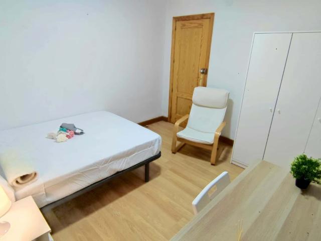Habitación en alquiler en Oliveros, Almería