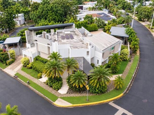 House for sale in San Juan