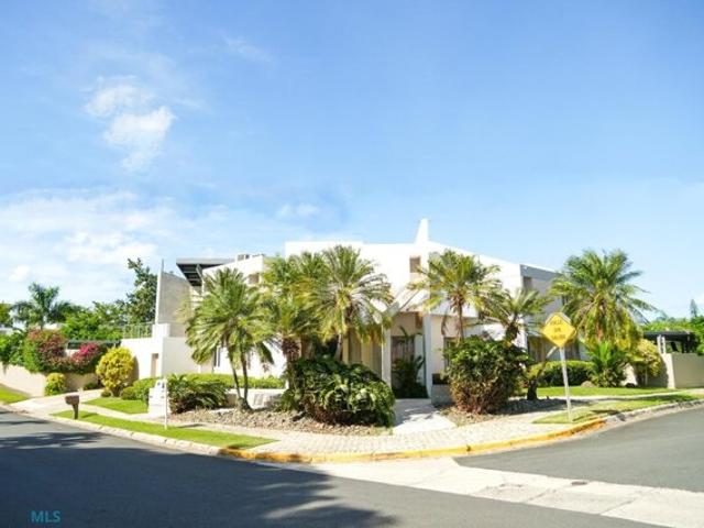 House for sale in San Juan