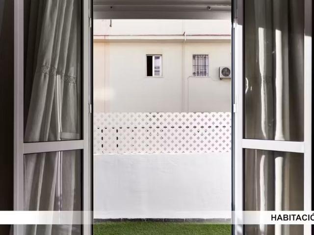 Apartamento en alquiler en Los Remedios, Sevilla