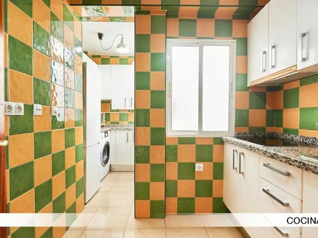 Apartamento en alquiler en Los Remedios, Sevilla