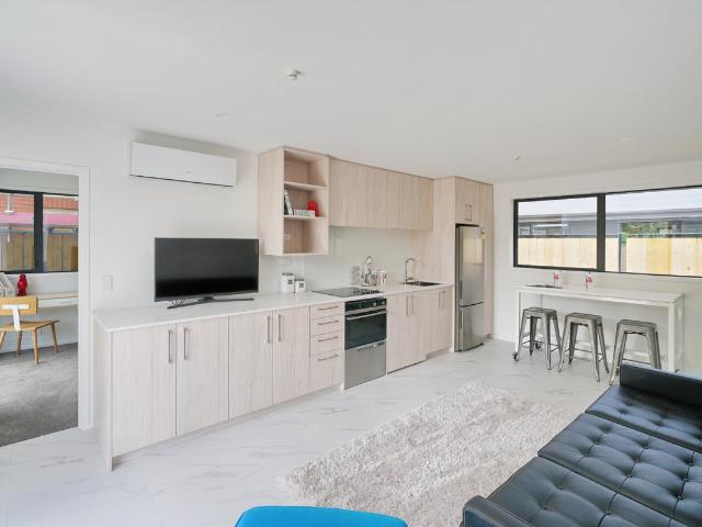 Apartment for rent in Chaslands, Canterbury