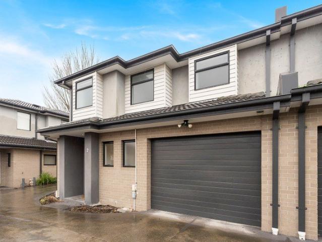 Townhouse for sale in Camerons Creek, Victoria