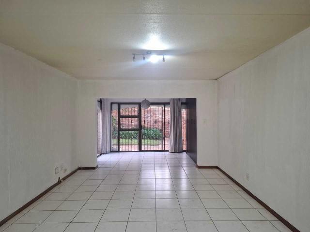 Townhouse for sale in Vosloorus, Gauteng