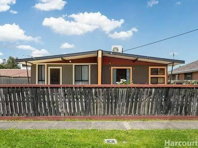 House for sale in Dandenong