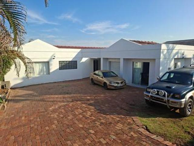 House for sale in Queensburgh, Kwazulu-natal