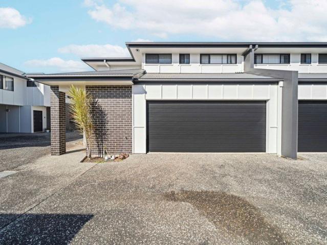 Townhouse for sale in Cleveland, Greater Brisbane