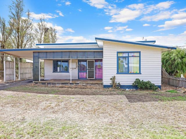 House for sale in Mortlake, Victoria