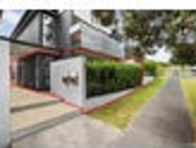 Apartment for sale in Ōrewa, Hibiscus and Bays