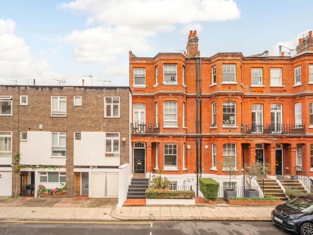 Apartment for rent in The Boltons, Greater London