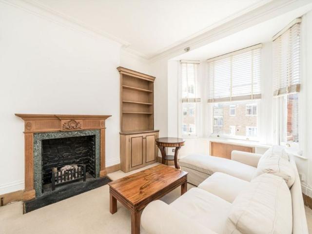 Apartment for rent in Brompton, Greater London