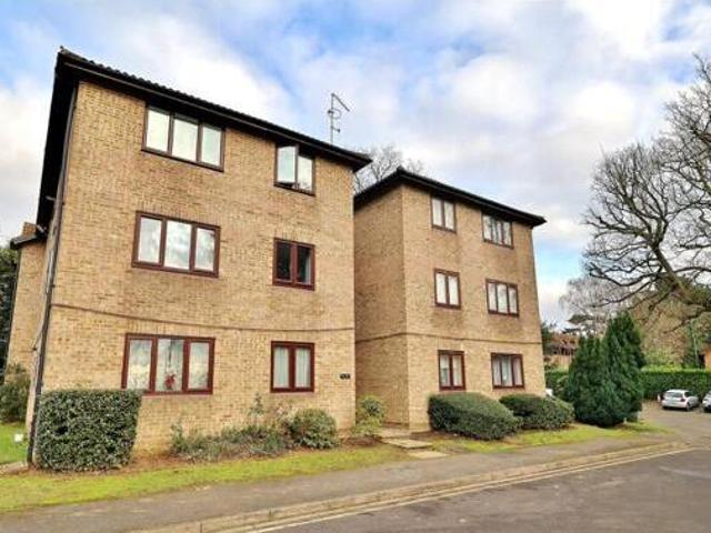 House for sale in Horsell, Woking