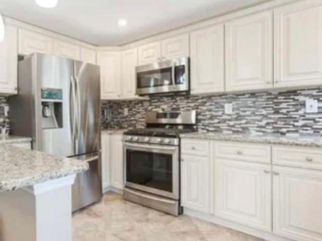 Room for rent in Avenel, New Jersey