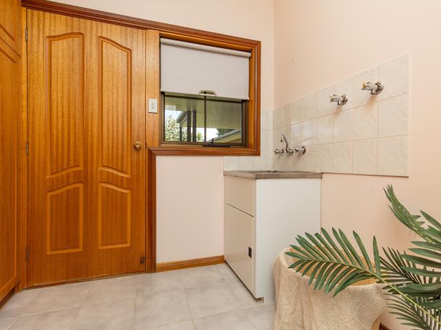 House for sale in Nichols Point, Victoria