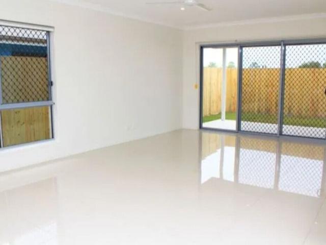 Room for rent in Kings Creek, Queensland