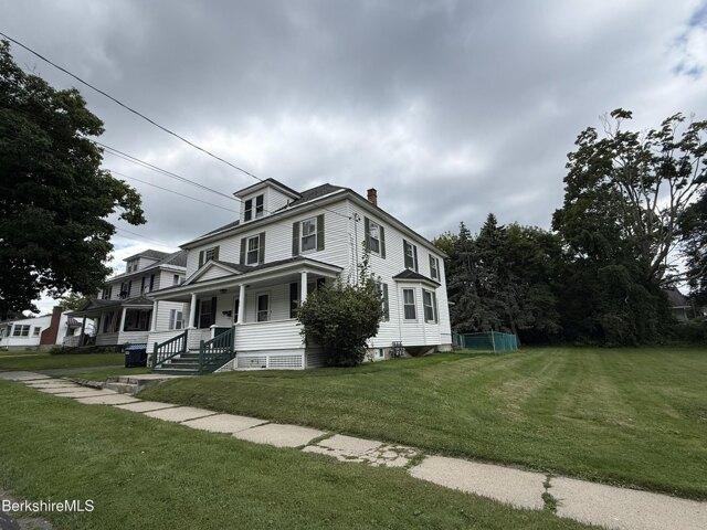 House for sale in Pontoosuc, Pittsfield