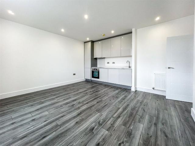 Apartment for rent in St James, Sandown Park