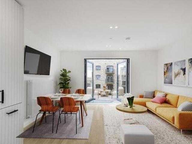 House for sale in Brentford End, Greater London